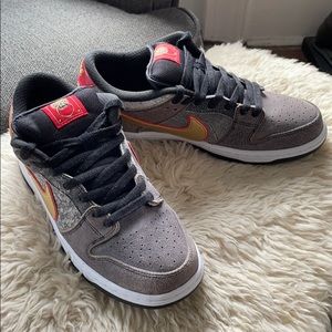 Nike Dunk SB Low Beijing Metallic Gold 10.5 US